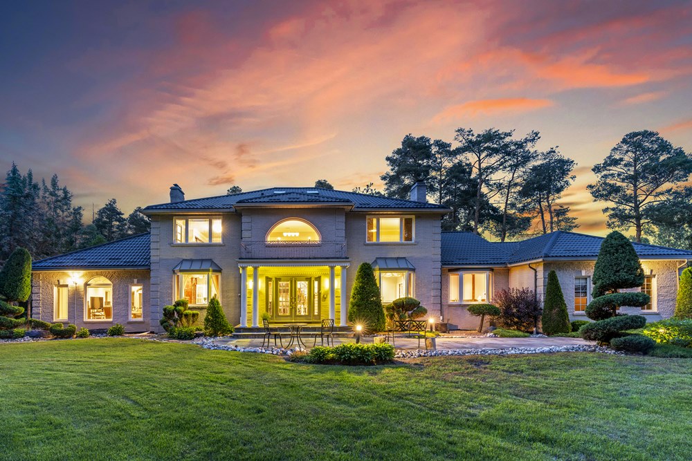 Differentiate Your Real Estate Listing With Twilight & Night Photography